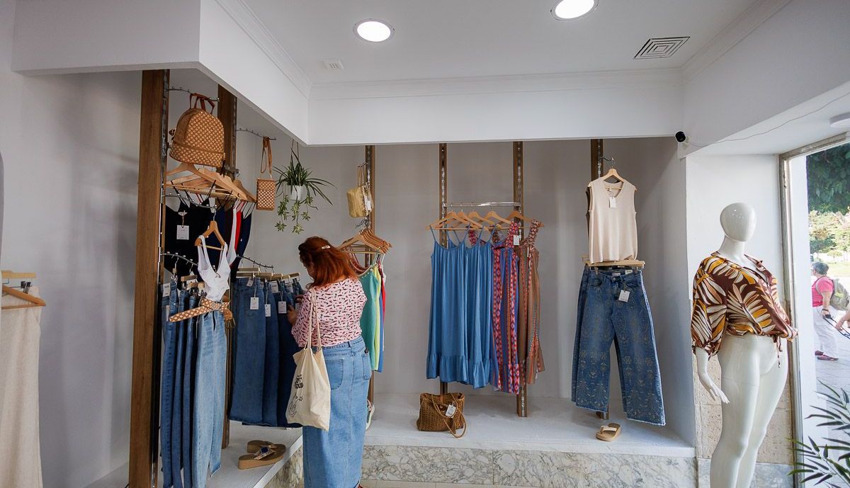 Una tienda de tallas grandes en San Fernando, en una imagen reciente.