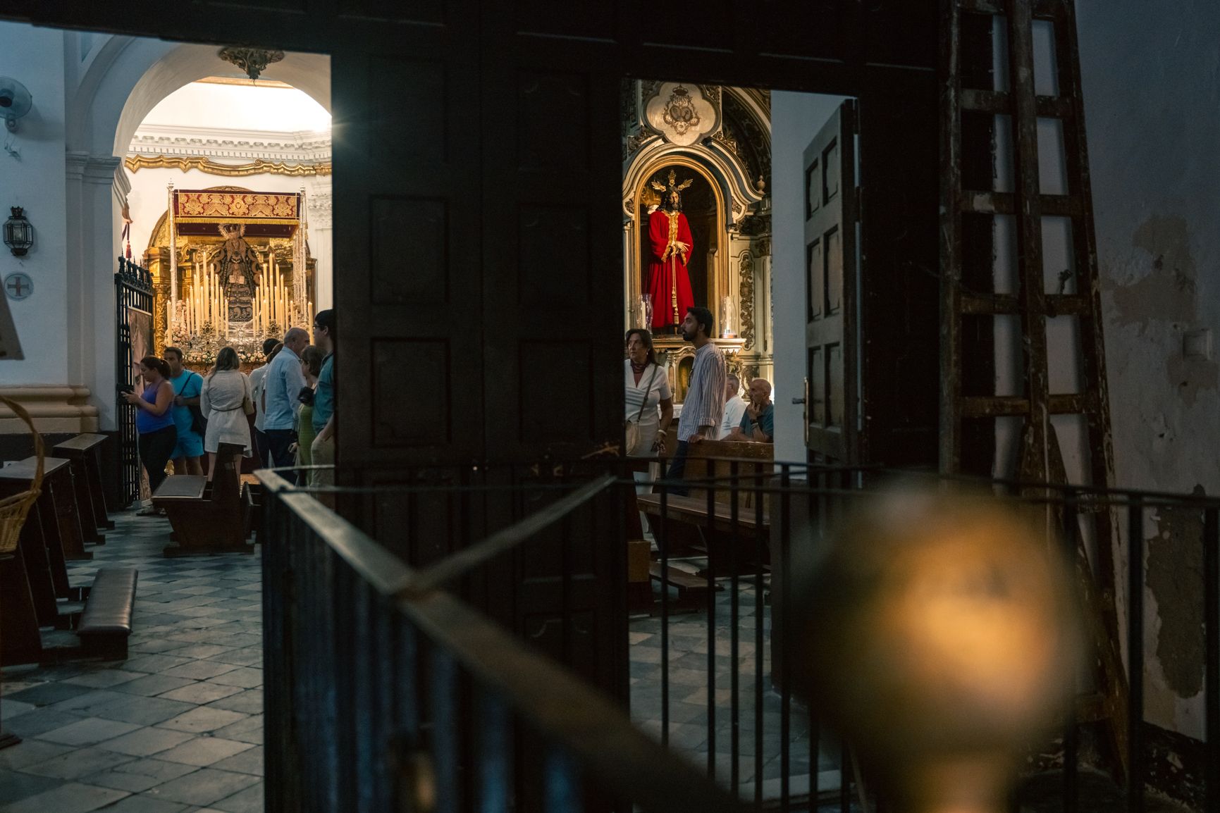 La Parroquia de San Lorenzo, repleta de vecinos y visitantes.
