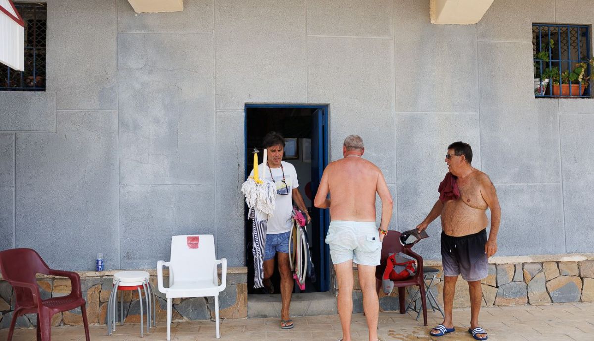 Juan el Sombrillero de Rota  05