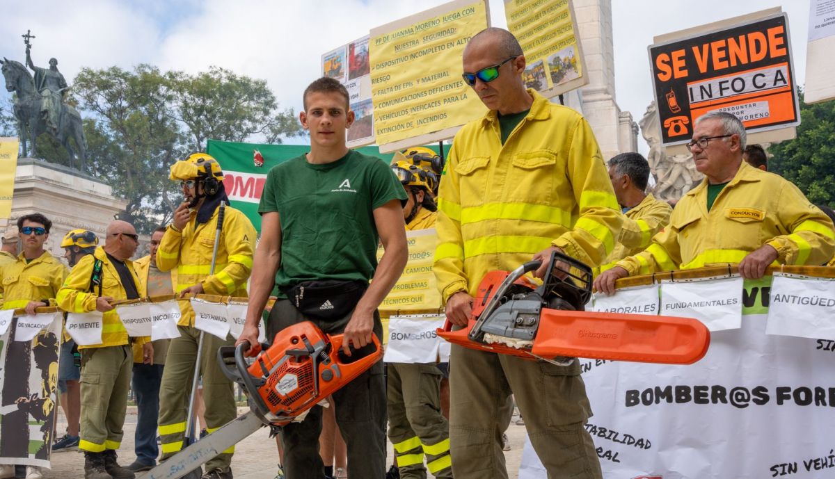 Manifestación del Infoca en Cádiz.