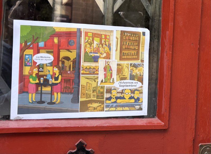 Cartel con el que La Moderna ha anunciado sus vacaciones.