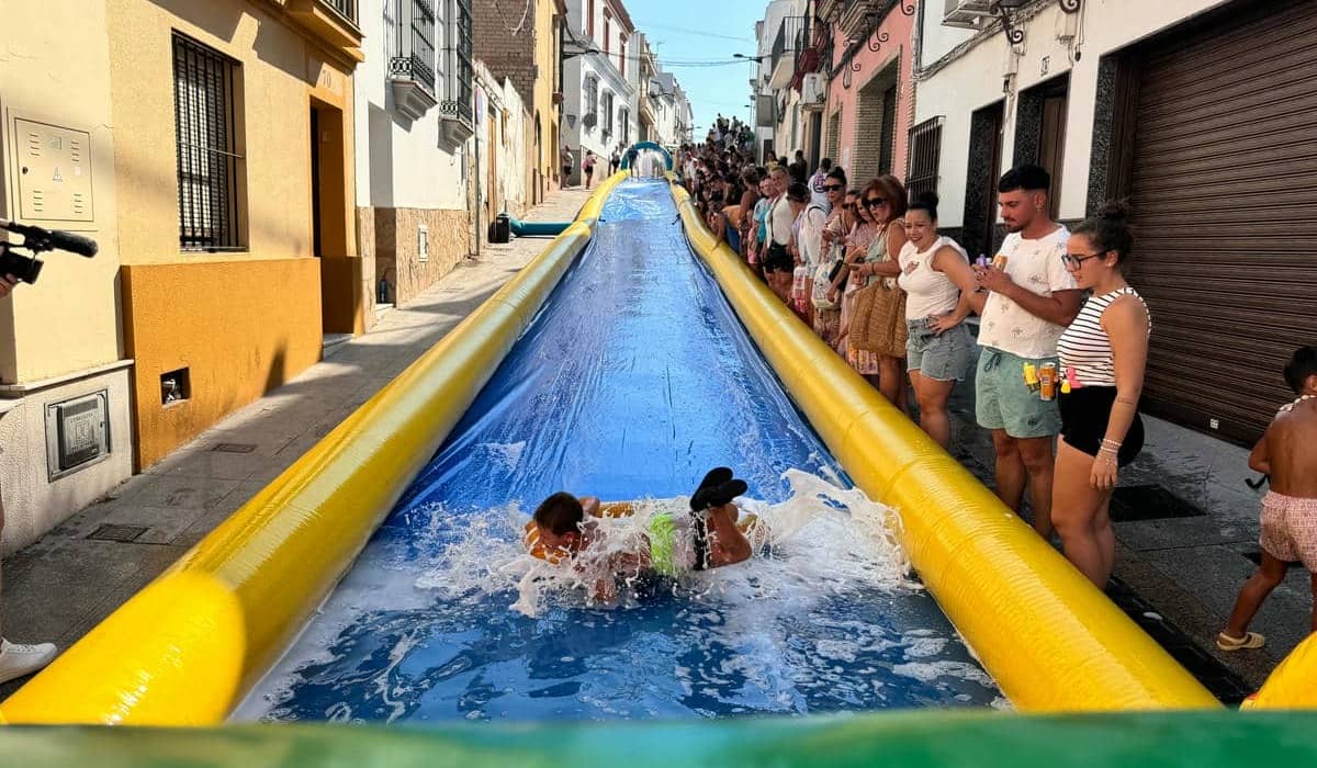 Un momento de la bajada del tobogán.