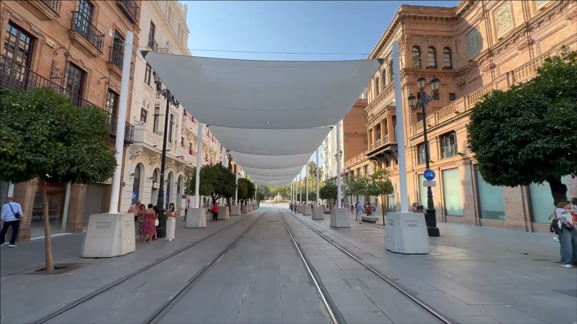 Toldos de la Avenida Constitución.