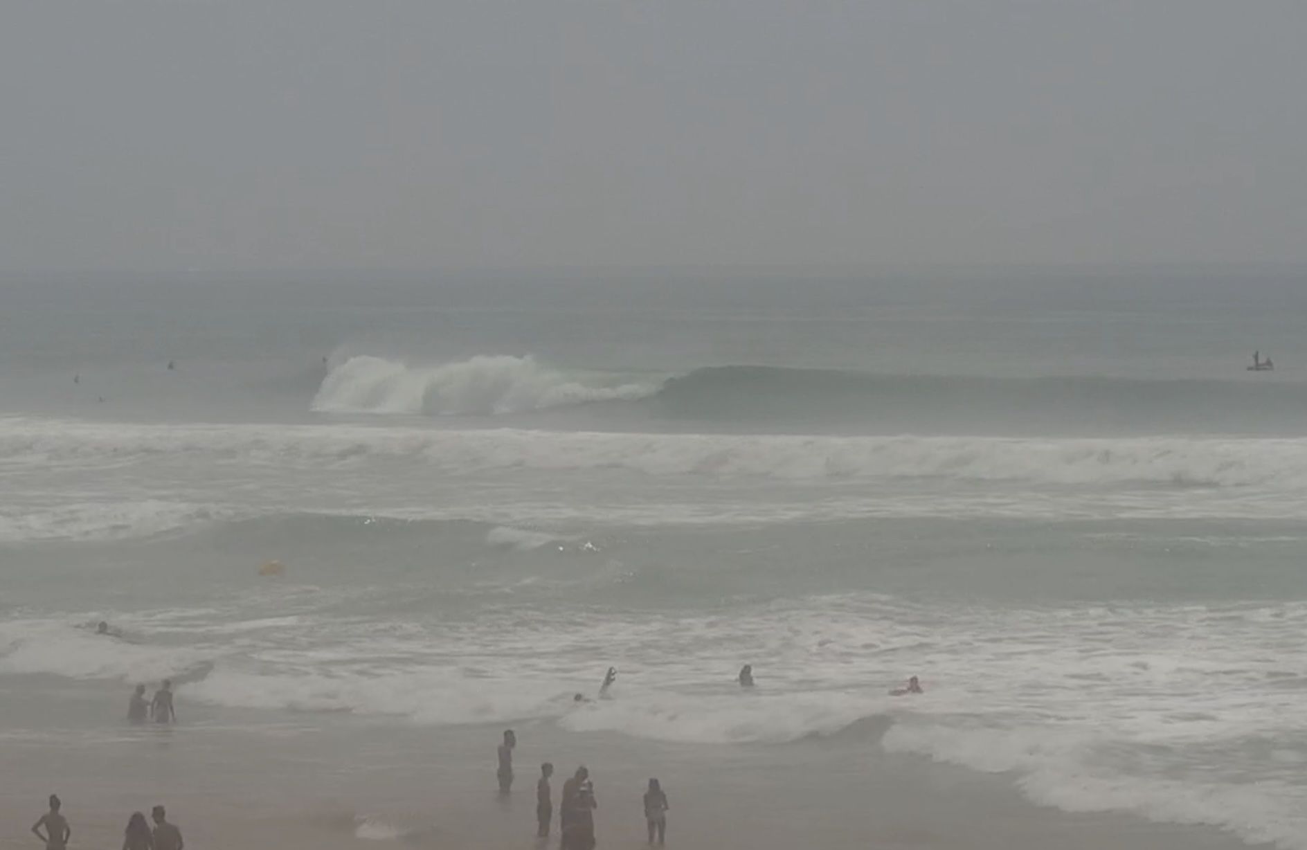 Oleaje en El Palmar, este mediodía, en una imagen de 9 Pies.