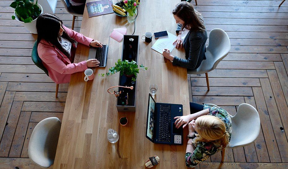 Grupo de mujeres emprendedoras en una imagen de archivo.