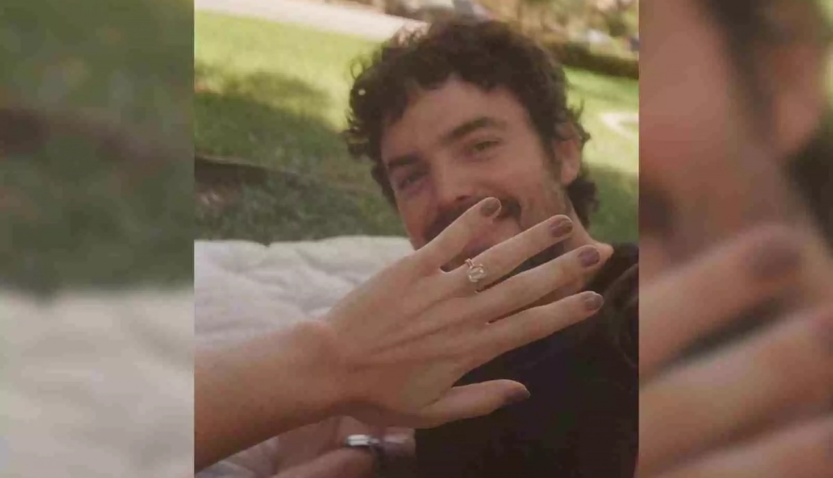 stella del carmen hija antonio banderas ensenando anillo prometida 1600 1067