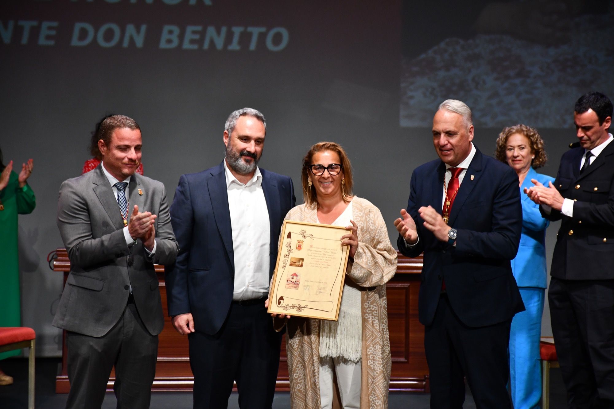 Reconocimiento a Flor por parte del Ayuntamiento de San Roque.