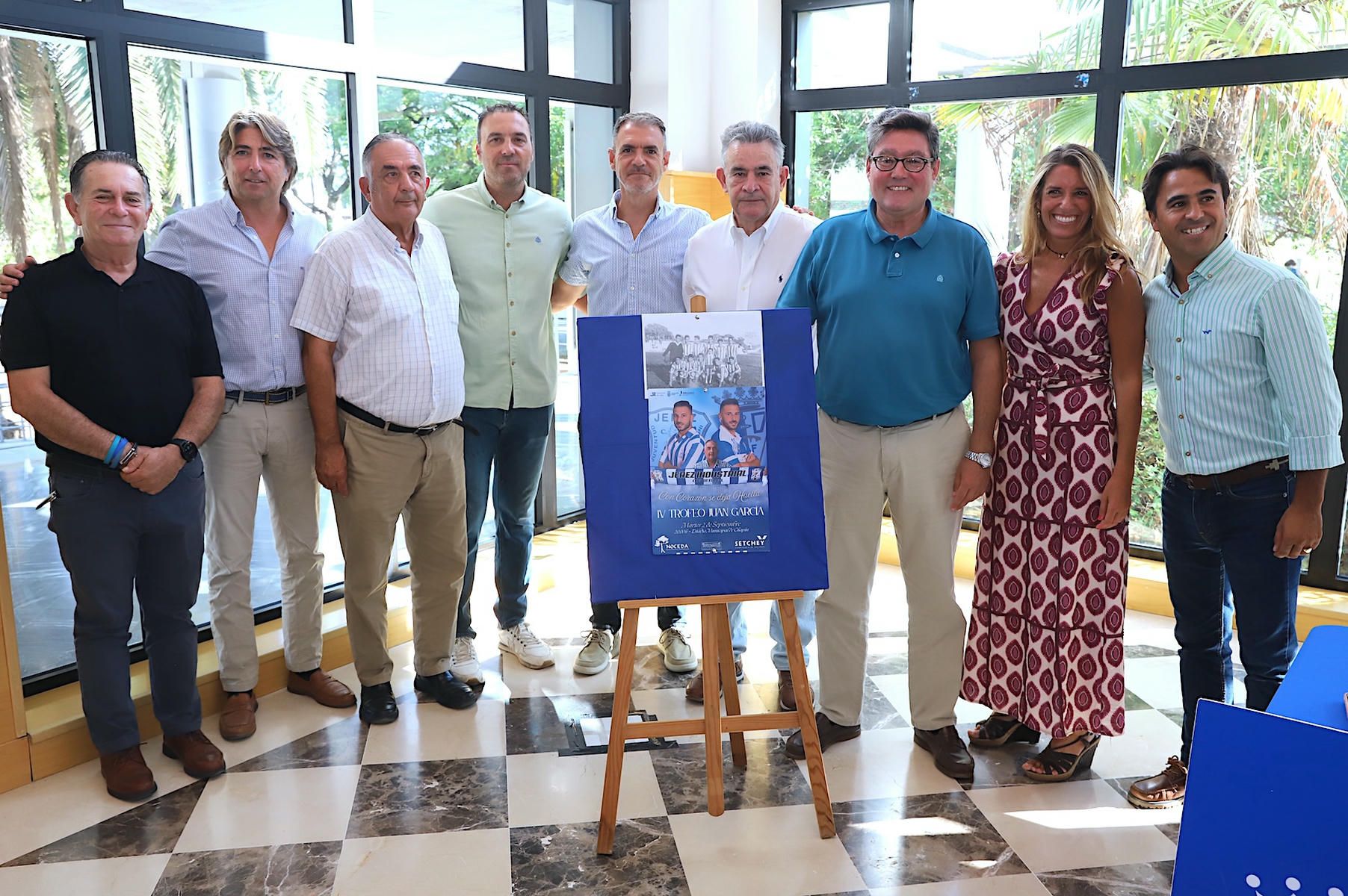 Presentación del Trofeo con todos los protagonistas.