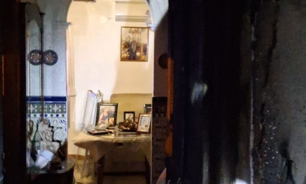 Interior de una vivienda tras el incendio en Villamartín.