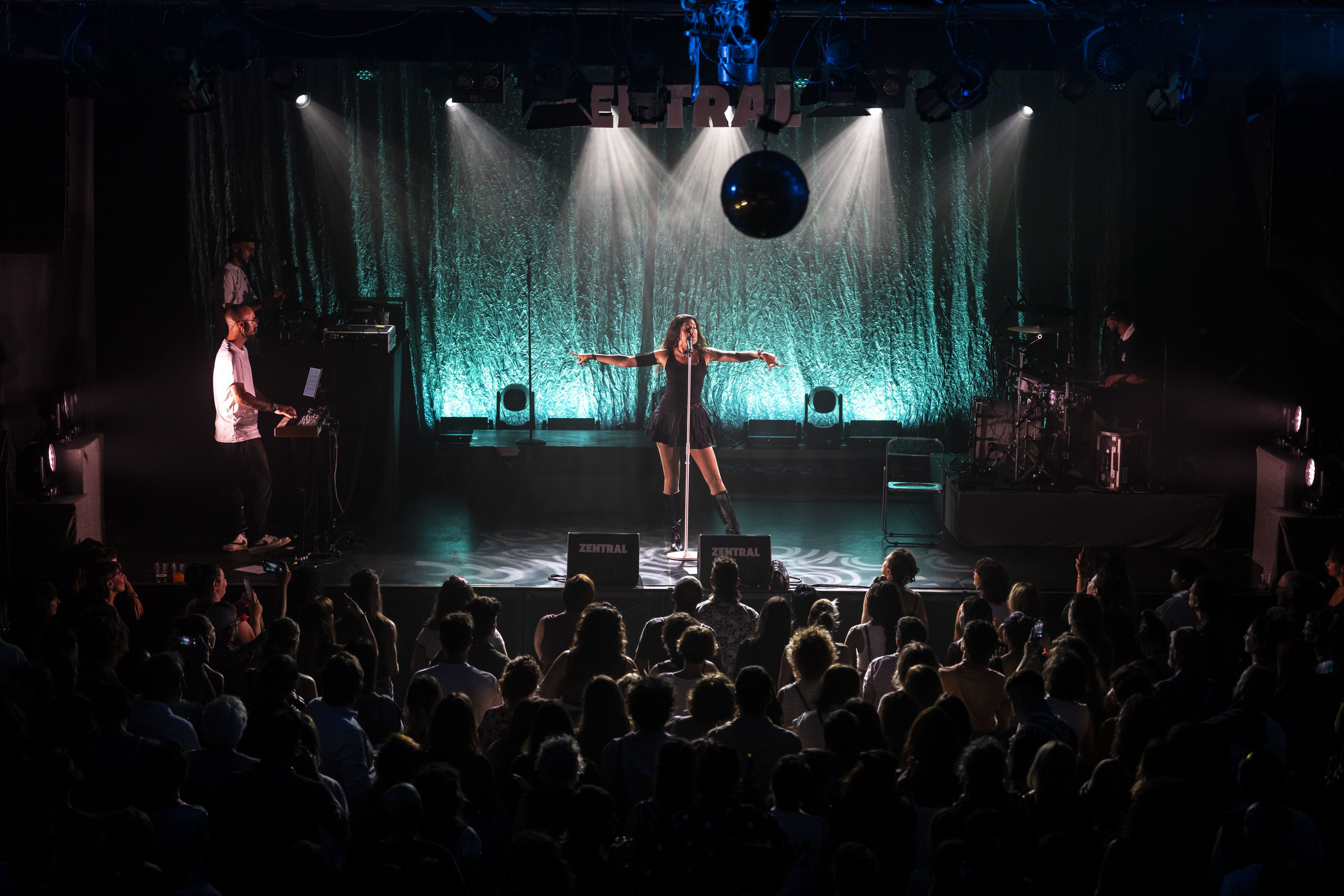 Queraltz Laoz presentaba su nuevo trabajo discográfico en la sala Zentral.