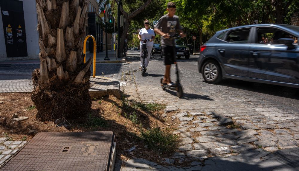 VANDALISMO   SUCIEDAD  CADIZ CARRI BICI 