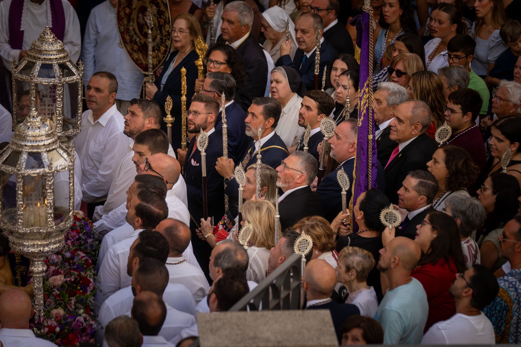 Junta de gobierno y hno de las diferentes hermandades de extramuro