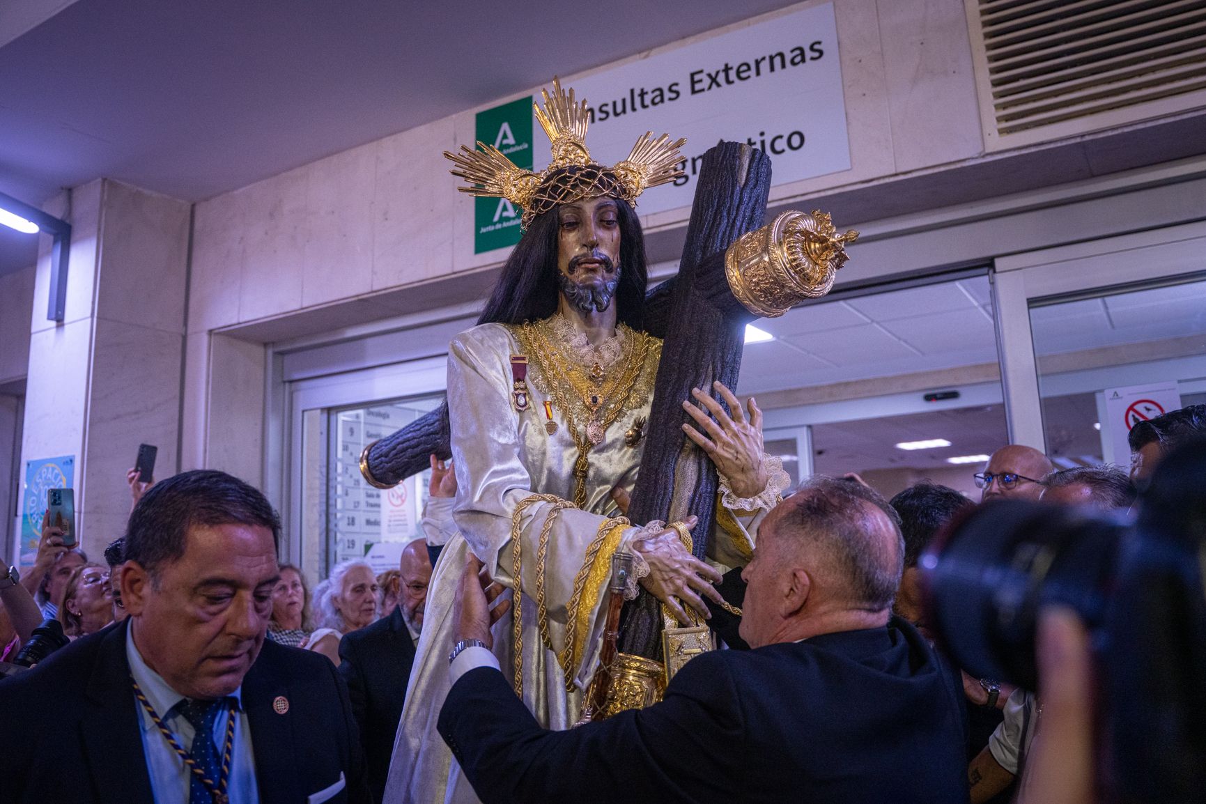 Salida de Jesús Nazareno del Hospital