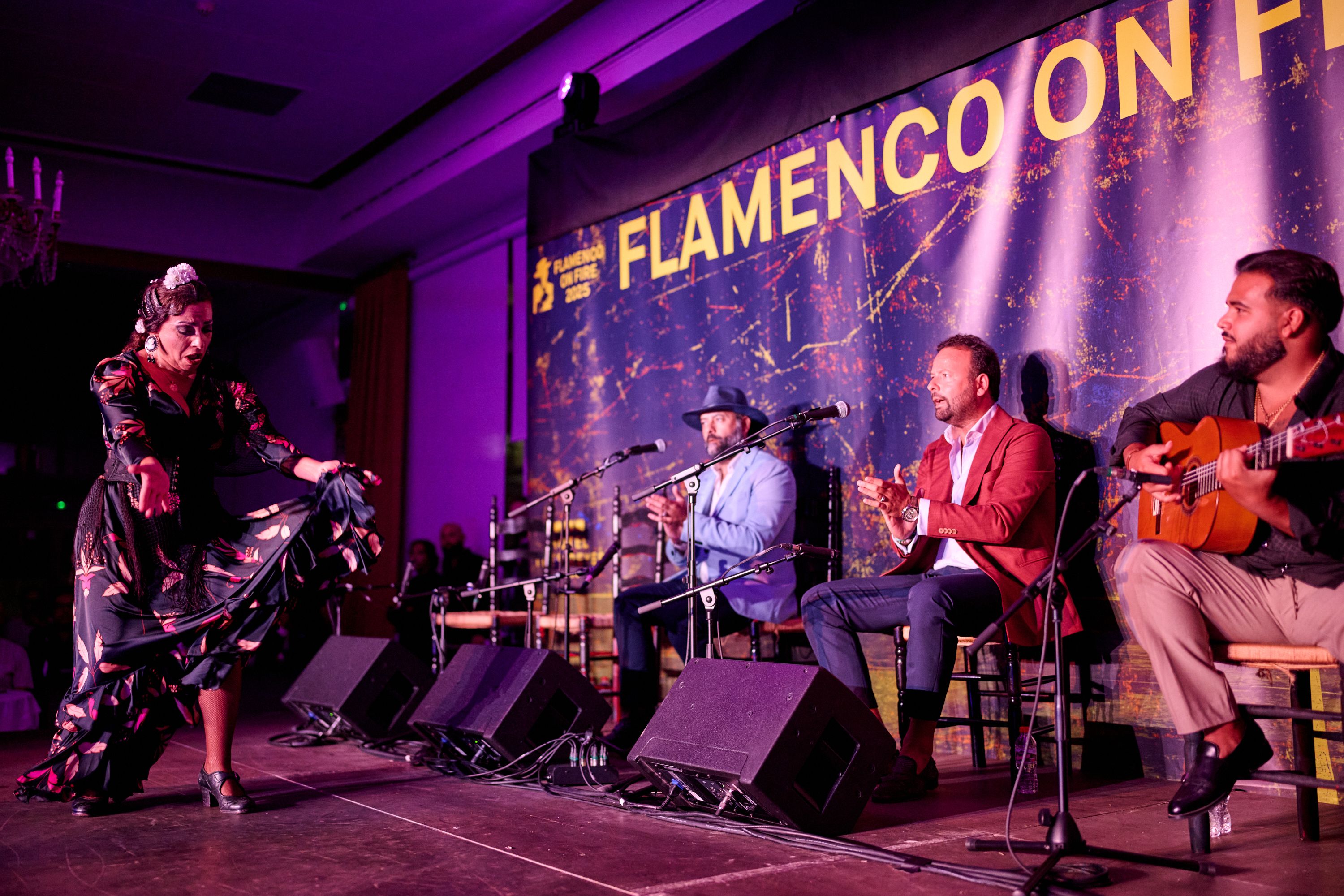 Los hermanos Canela, junto al toque de Nono Reyes y el baile de Noelia Sabaera cerraban el Tablao On Fire en 2025.