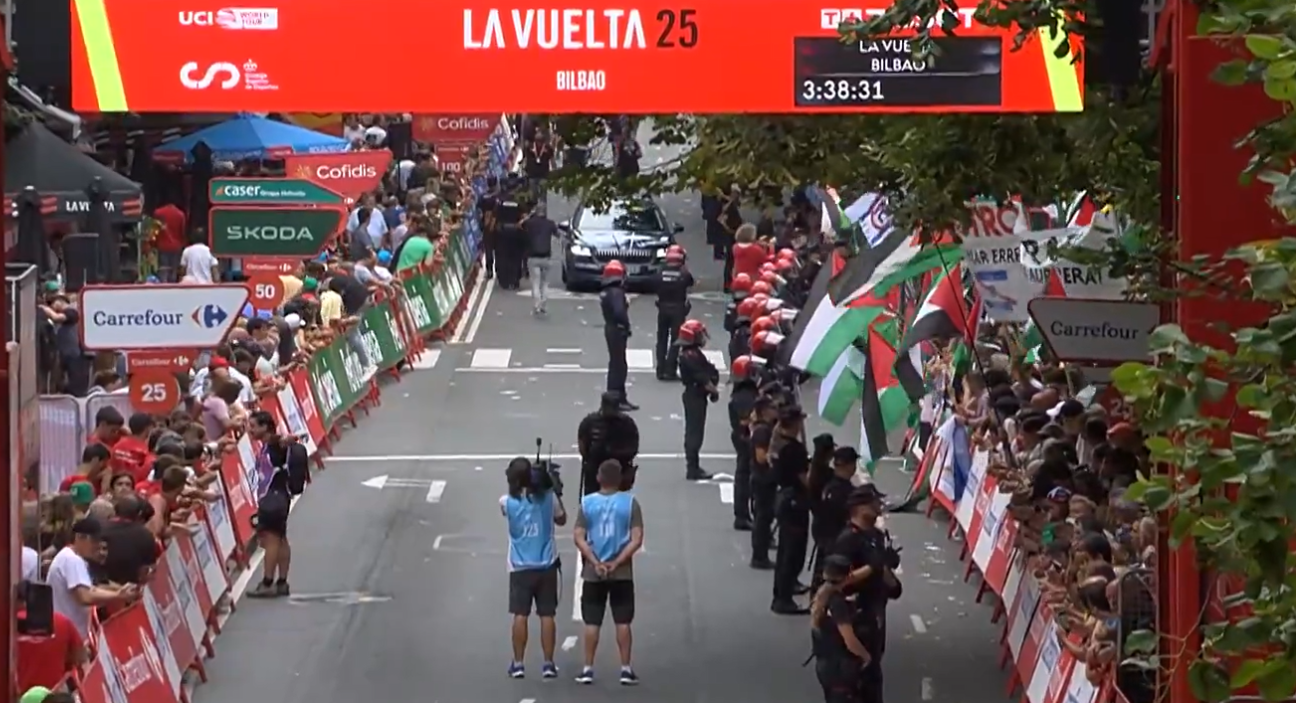 Captura de la situación en la línea de meta de Bilbao.