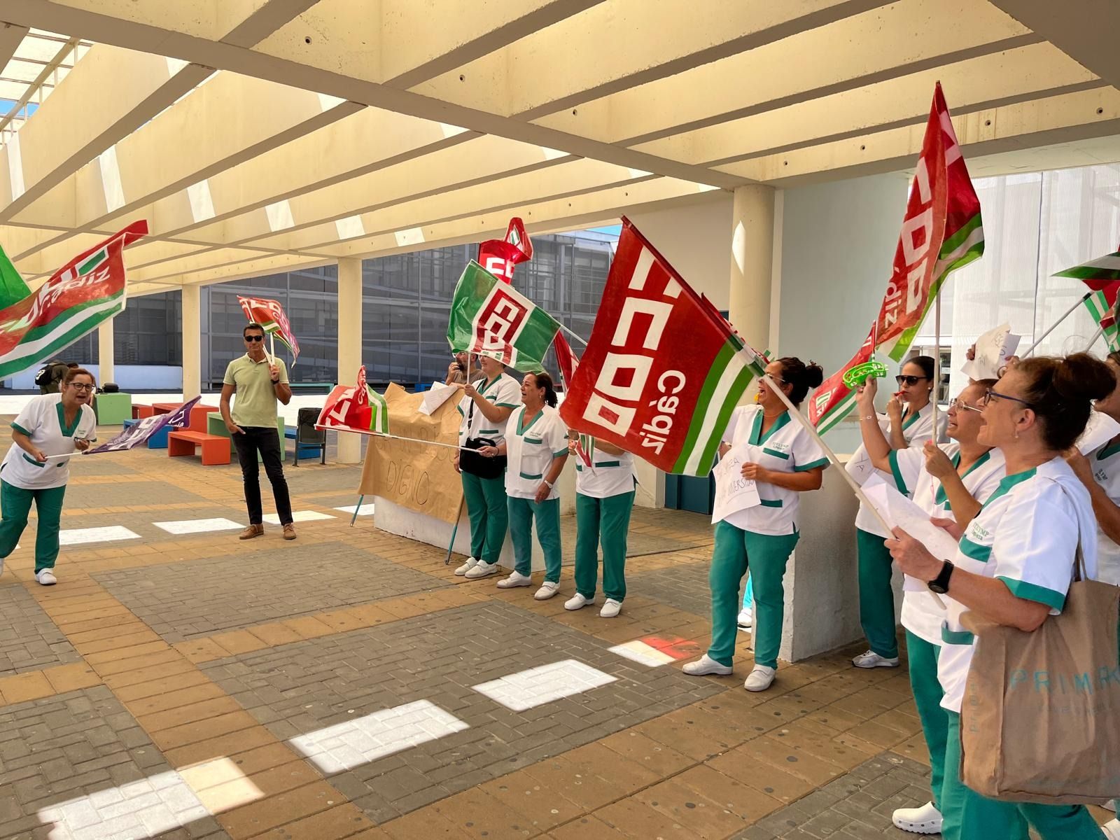 Las limpiadoras piden estar en la negociación del nuevo pliego