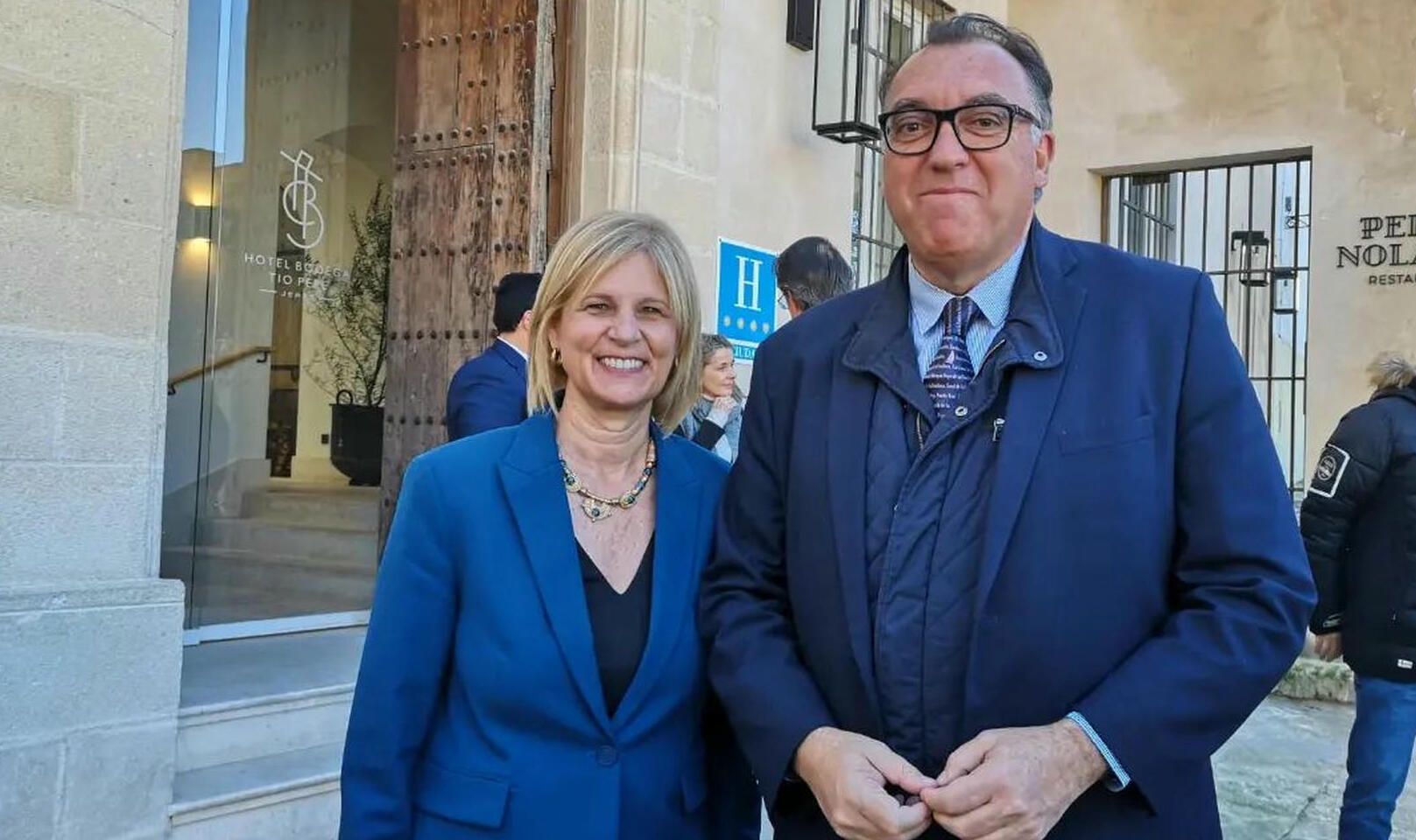 García-Pelayo y Arturo Bernal, en un acto realizado en Jerez.