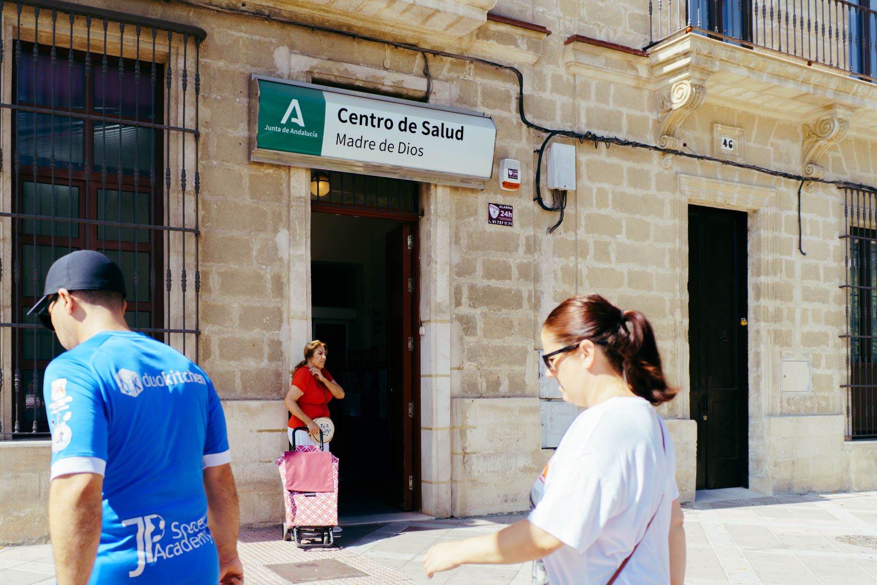 La entrada de un centro de salud en Andalucía.
