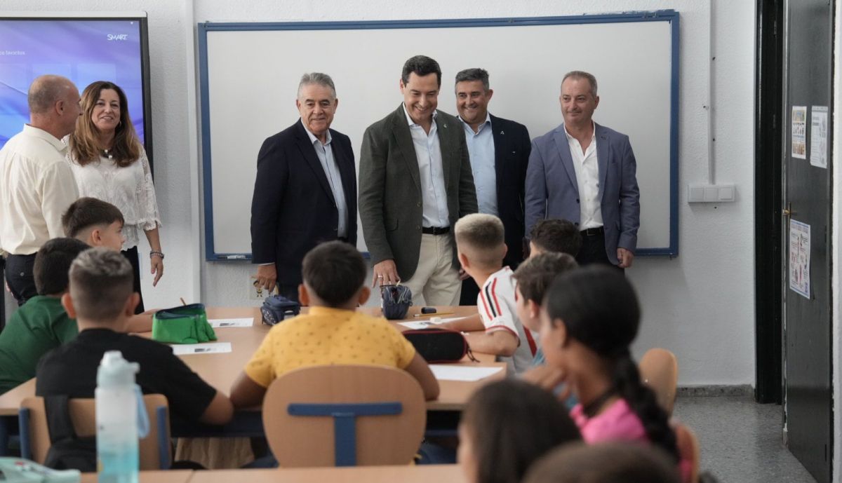 Juanma Moreno en el inicio del curso.