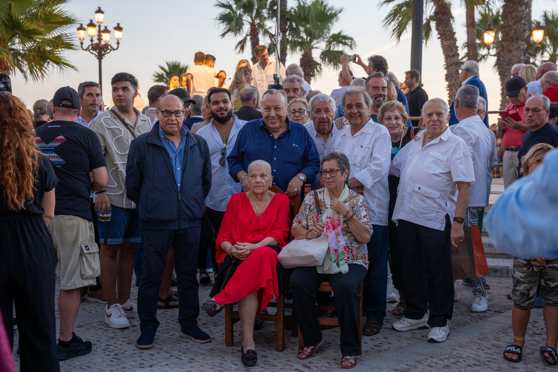 Algunos de los que quisieron acompañar a Juan Villar.