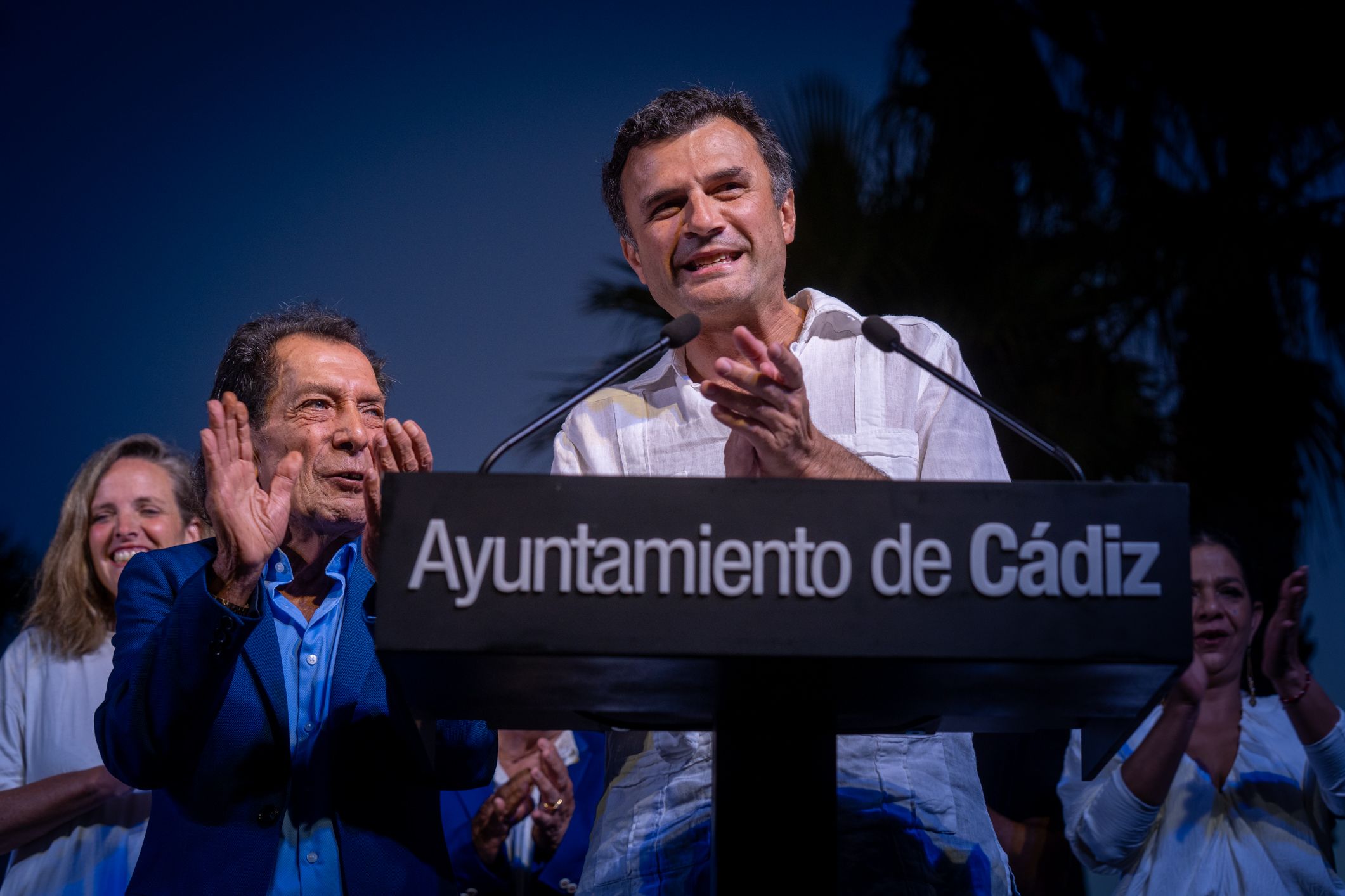 Aplausos en el evento.