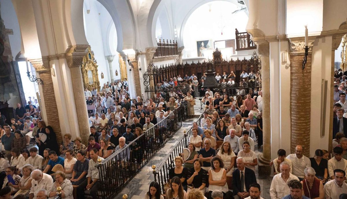 Una imagen del interior de la Parroquia de Nuestra Señora de la Oliva de Lebrija.