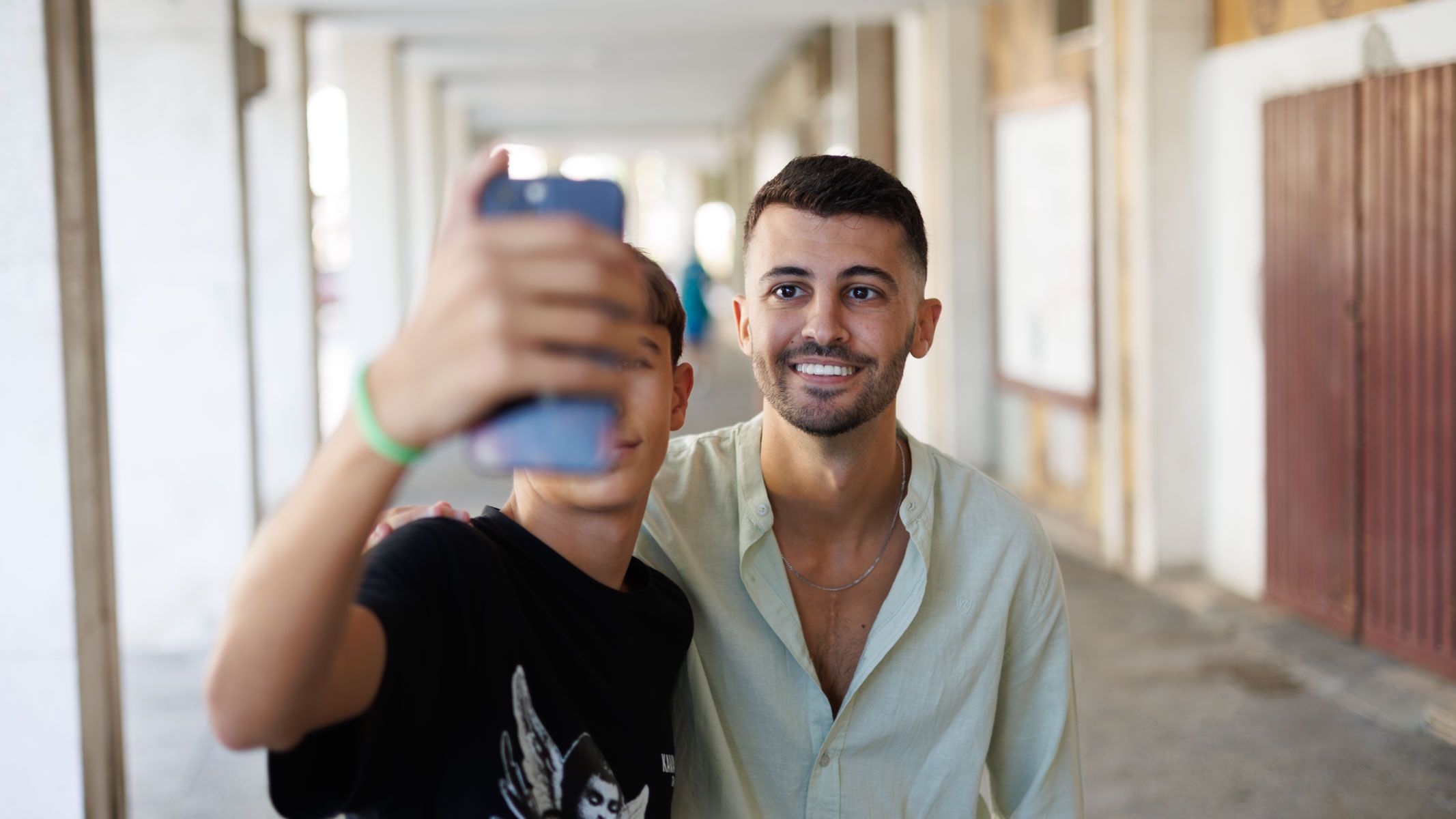 Un seguidor le pide una foto a José María Souto, El Marqués.