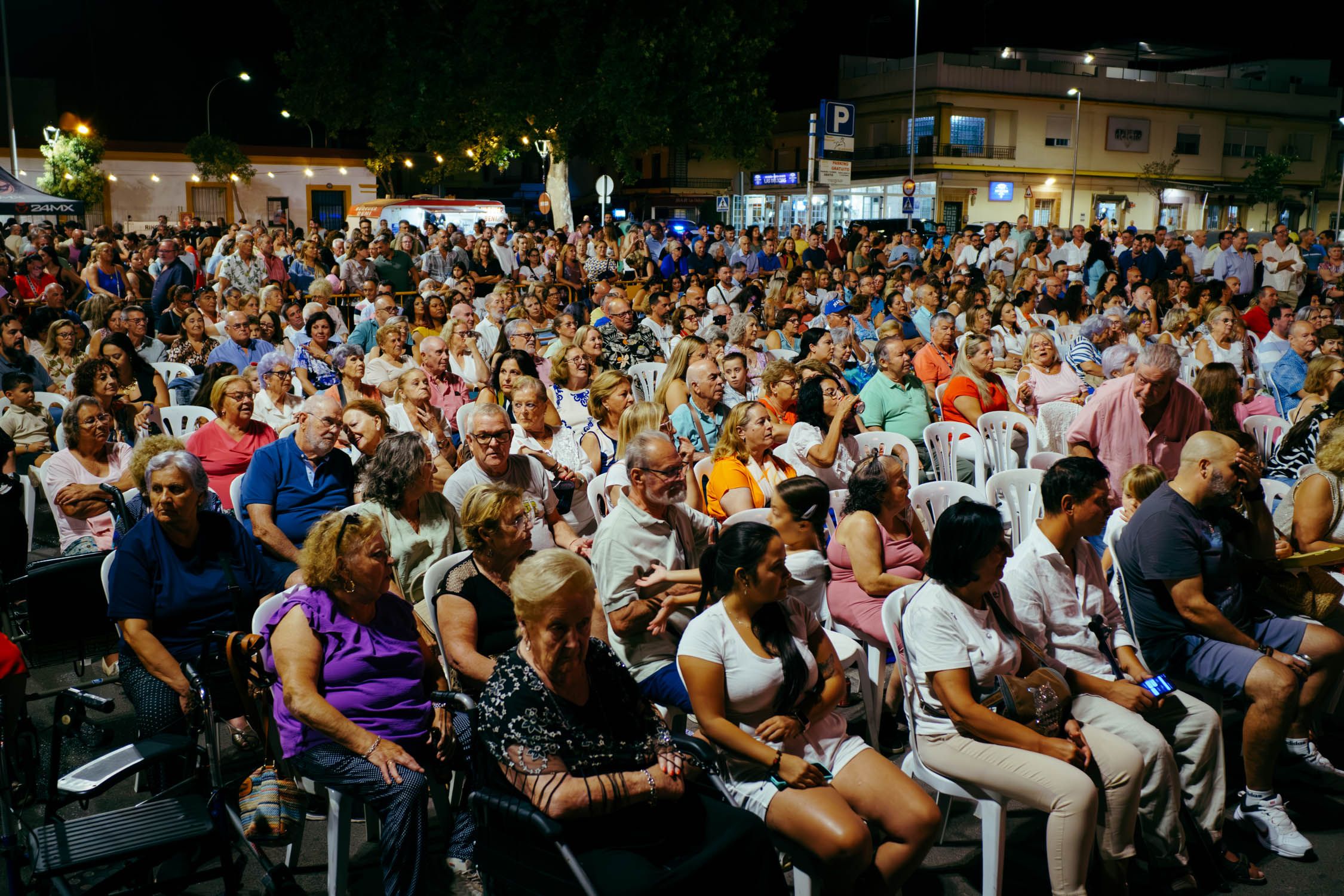 Público de la Verbena Flamenca de La Asunción.