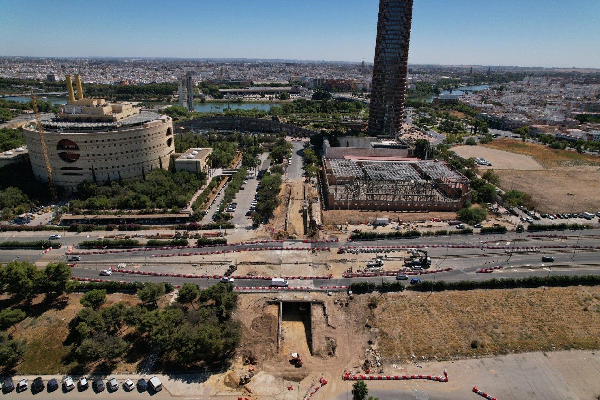 La avenida en Sevilla afectada por el carril Bus-VAO.