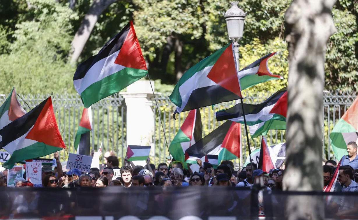 Manifestantes durante la última etapa.