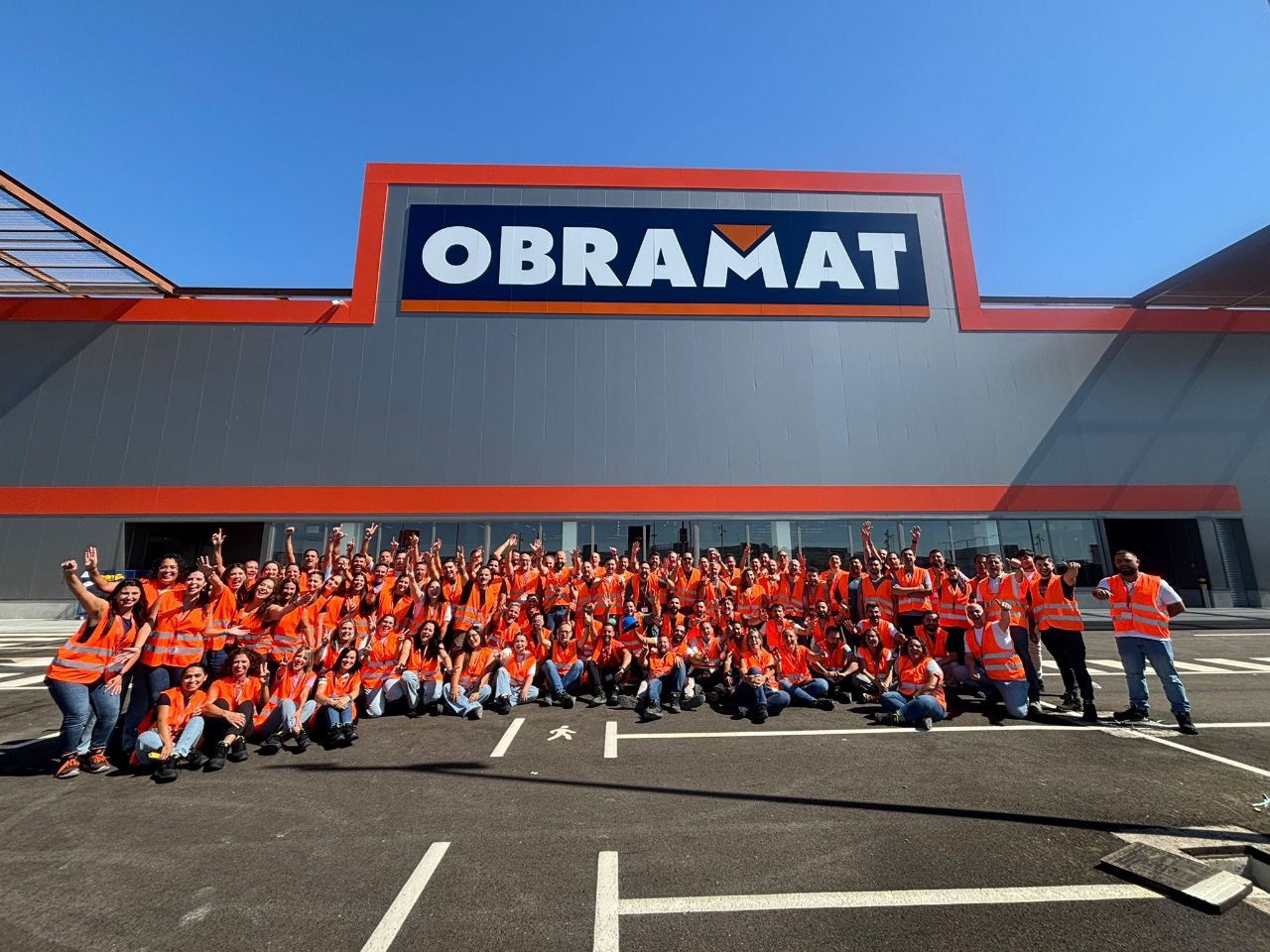 Convivencia de Obramat antes de la apertura.