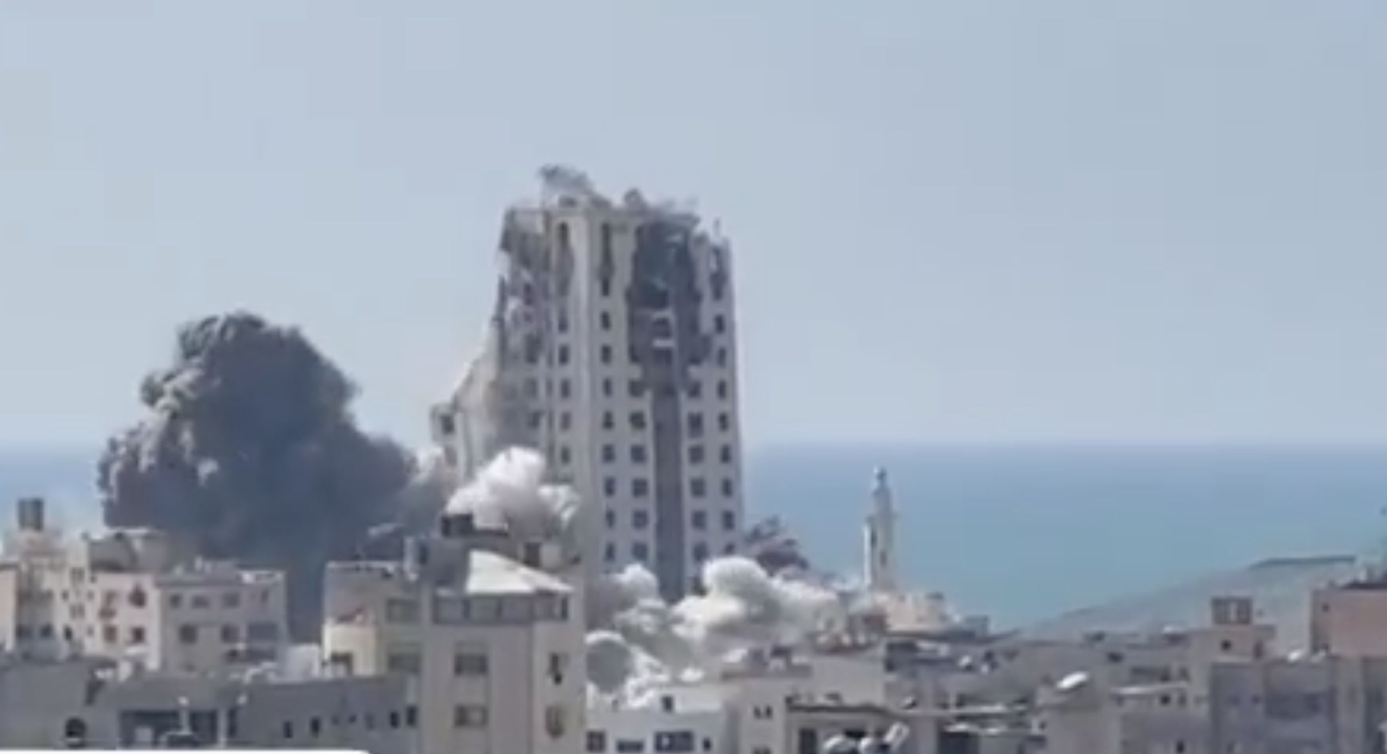 Un ataque en Gaza, en una imagen del Gobierno de Israel de este lunes. Un ataque en Gaza, en una imagen del Gobierno de Israel de este lunes.