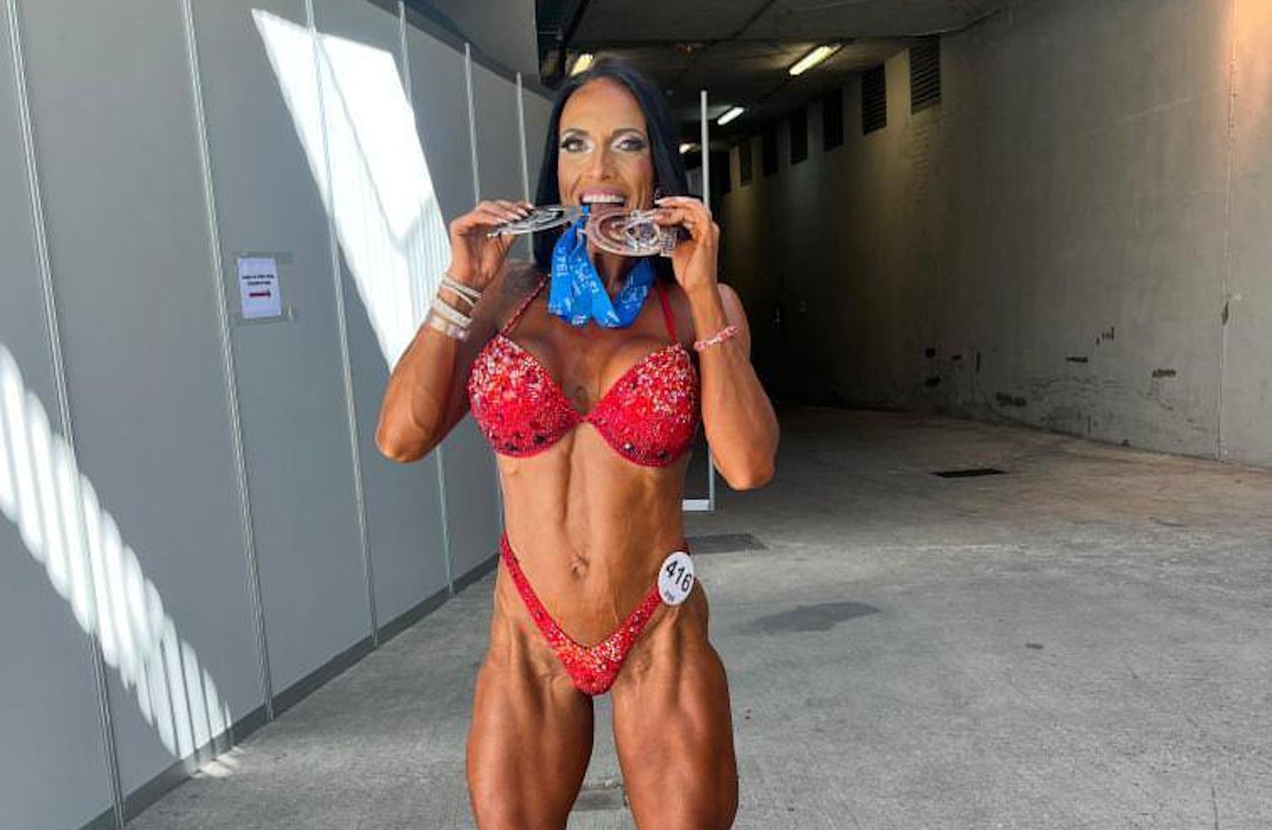 La conileña Mónica Moreno triunfa en el Campeonato del Mundo de Fisicoculturismo 2025.