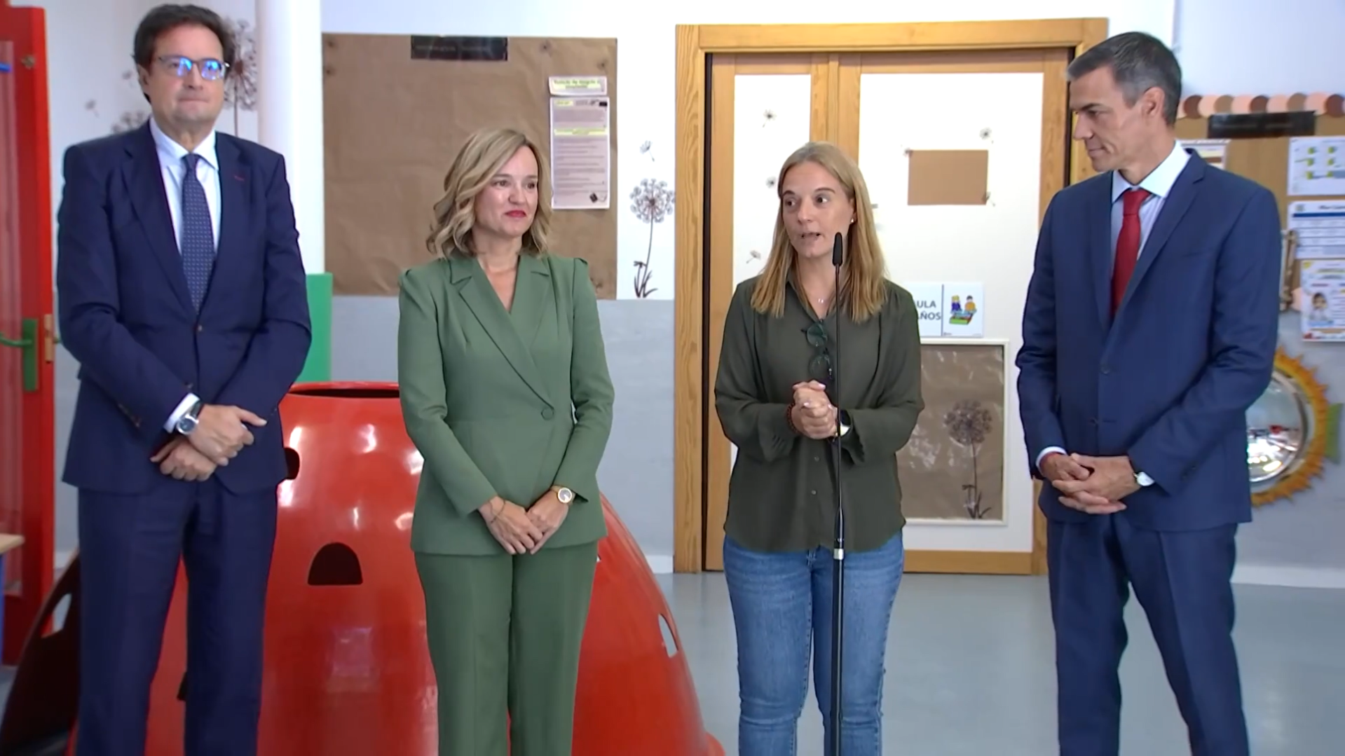 Pedro Sánchez en una escuela de Getafe.