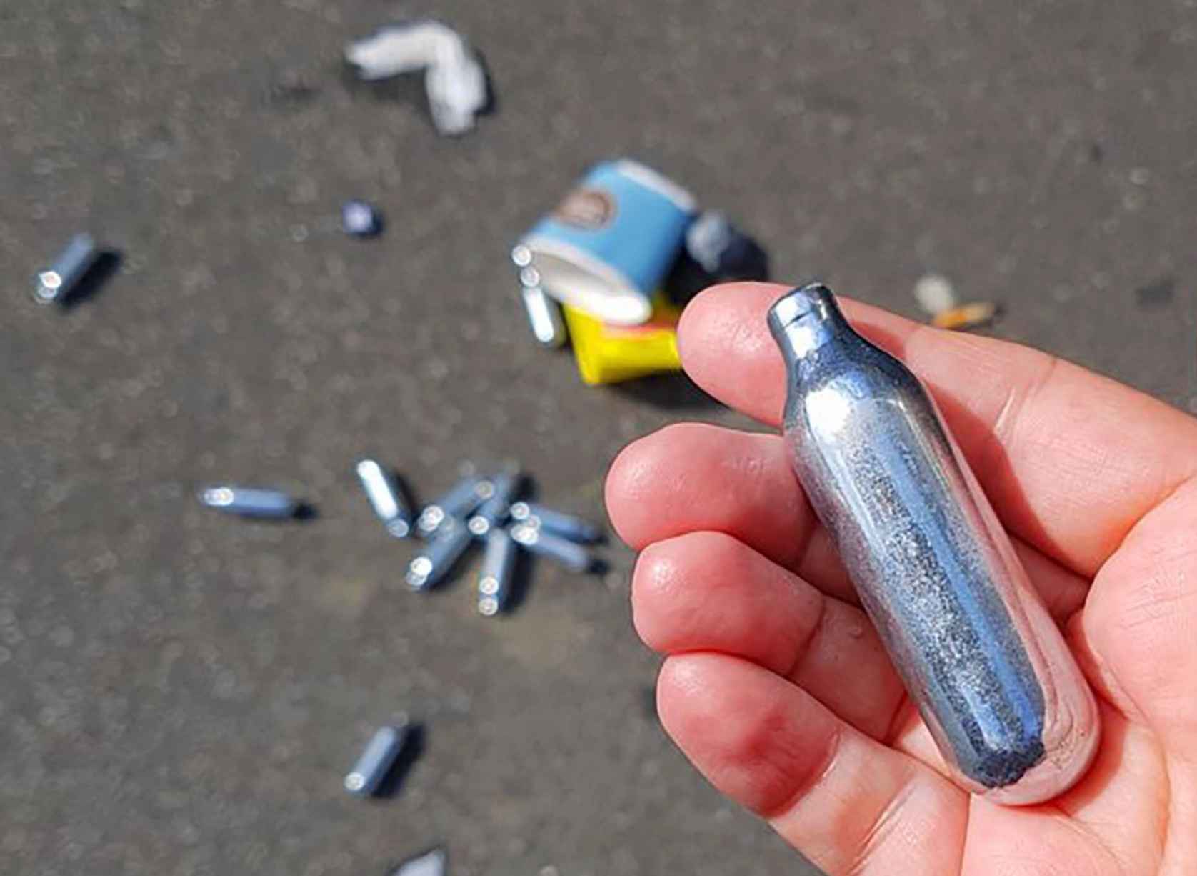 Cápsulas de óxido nitroso, conocido como el 'gas de la risa'.