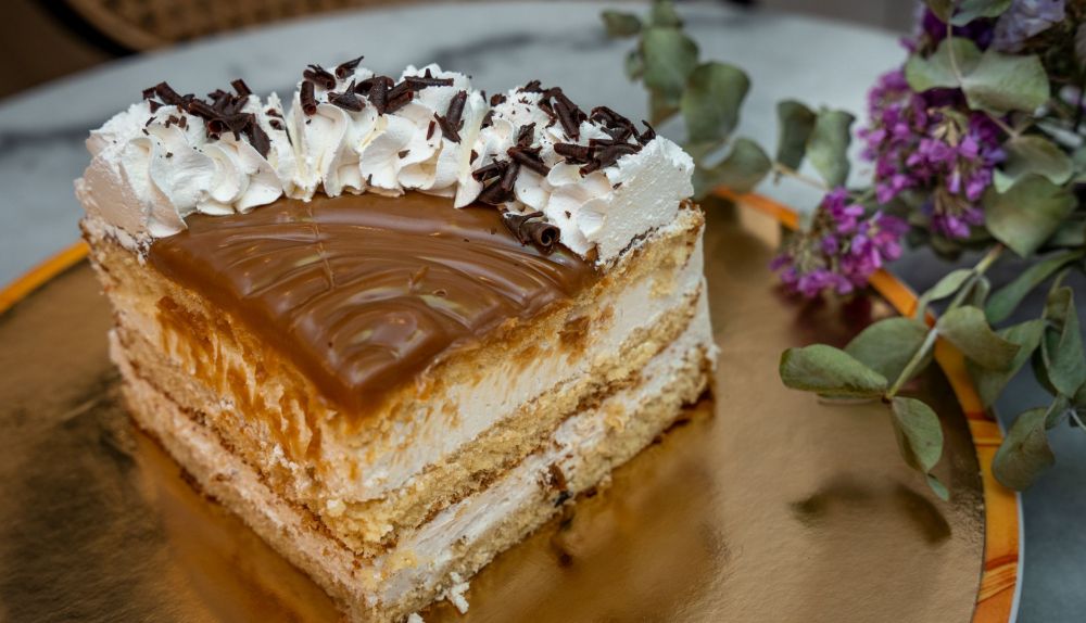 Pasteleria y cafeteria la laguna cadiz     REYNA 6