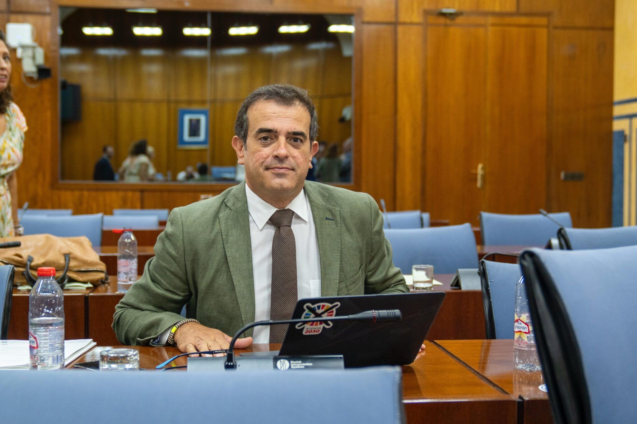 El parlamentario de Vox Antonio Sevilla, en la sesión del Parlamento.