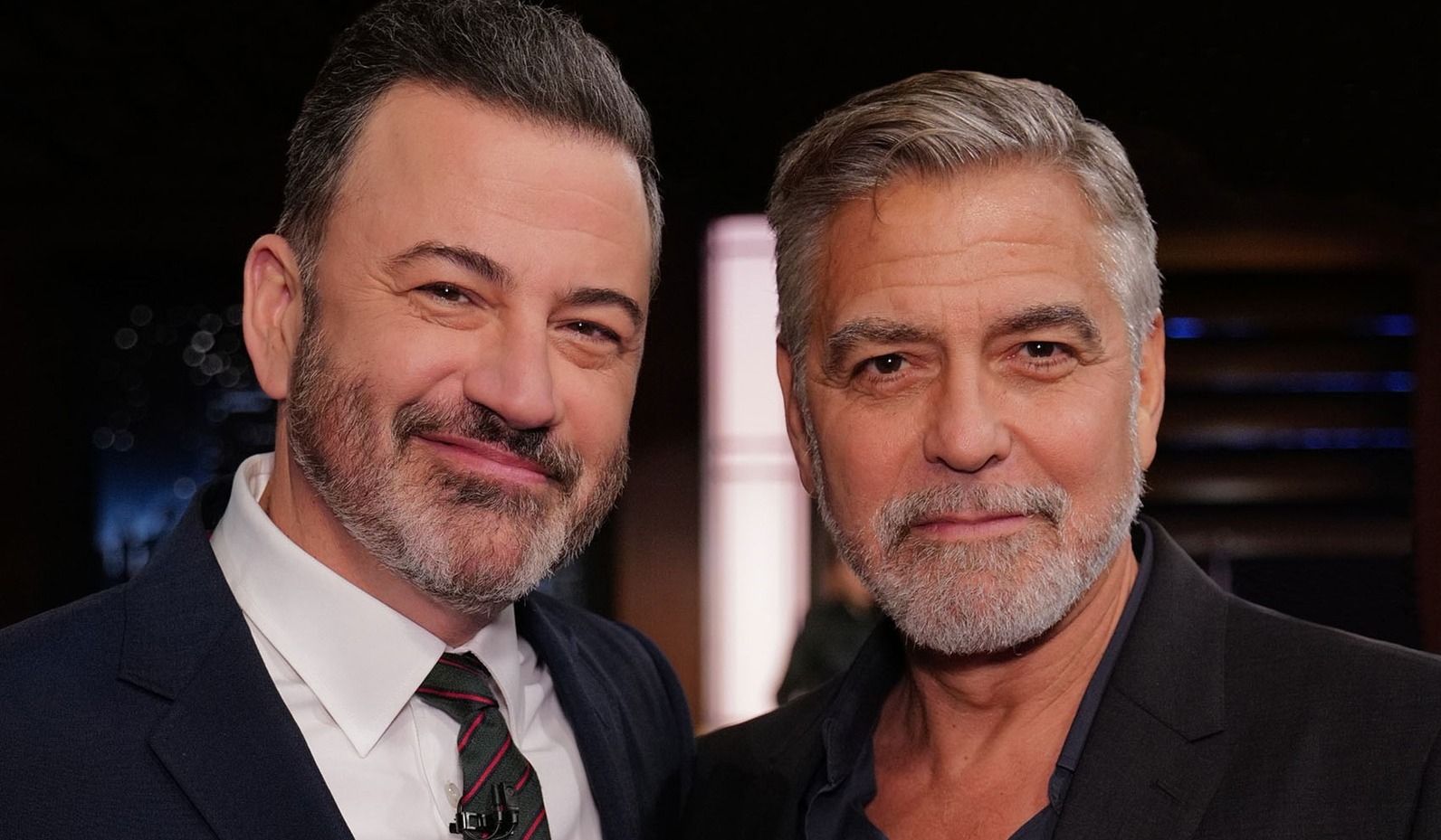 Jimmy Kimmel con George Clooney, un histórico donante del Partido Demócrata.