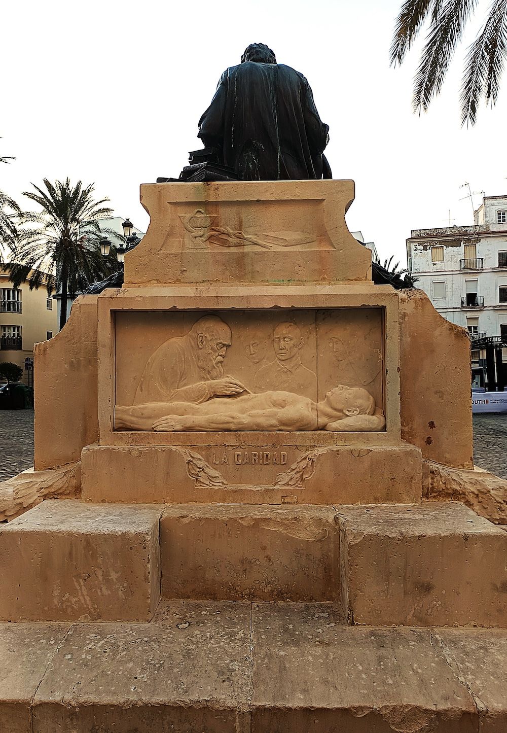 4 Monumento Cayetano del Toro, visión trasera