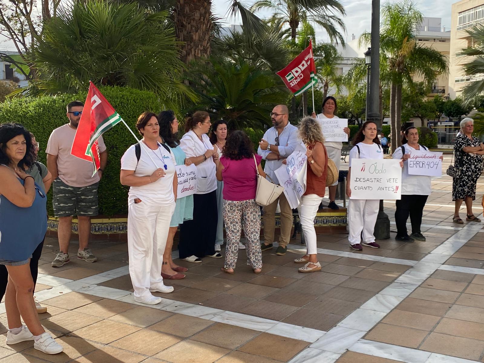 El gobierno de El Puerto respalda a las trabajadoras de ayuda a domicilio.