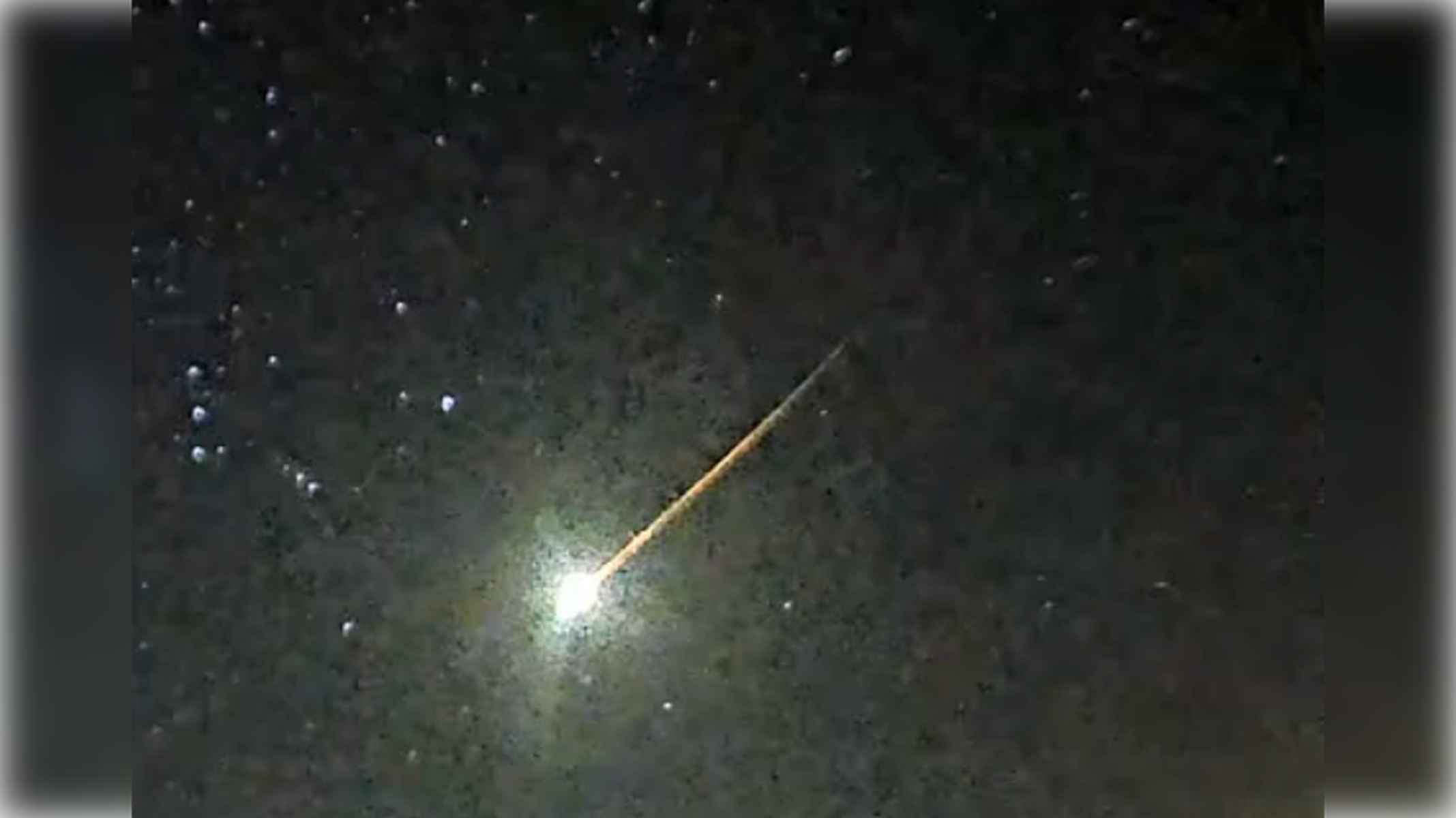 La bola de fuego que ha cruzado Almería, entre otras provincias de Andalucía.   FOTO: OBSERVATORIO CALAR ALTO