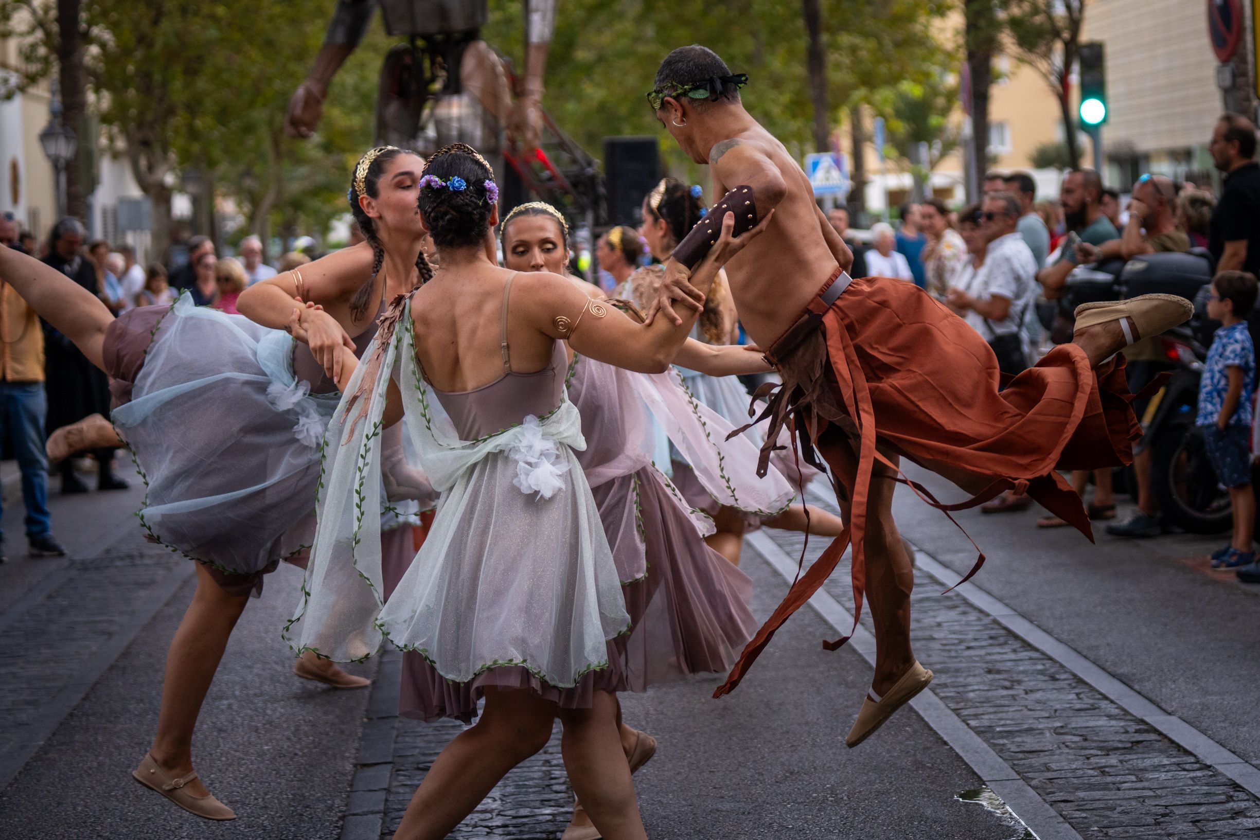 El espectacular viaje en el tiempo de Cádiz  así ha vuelto a ser Gades 9