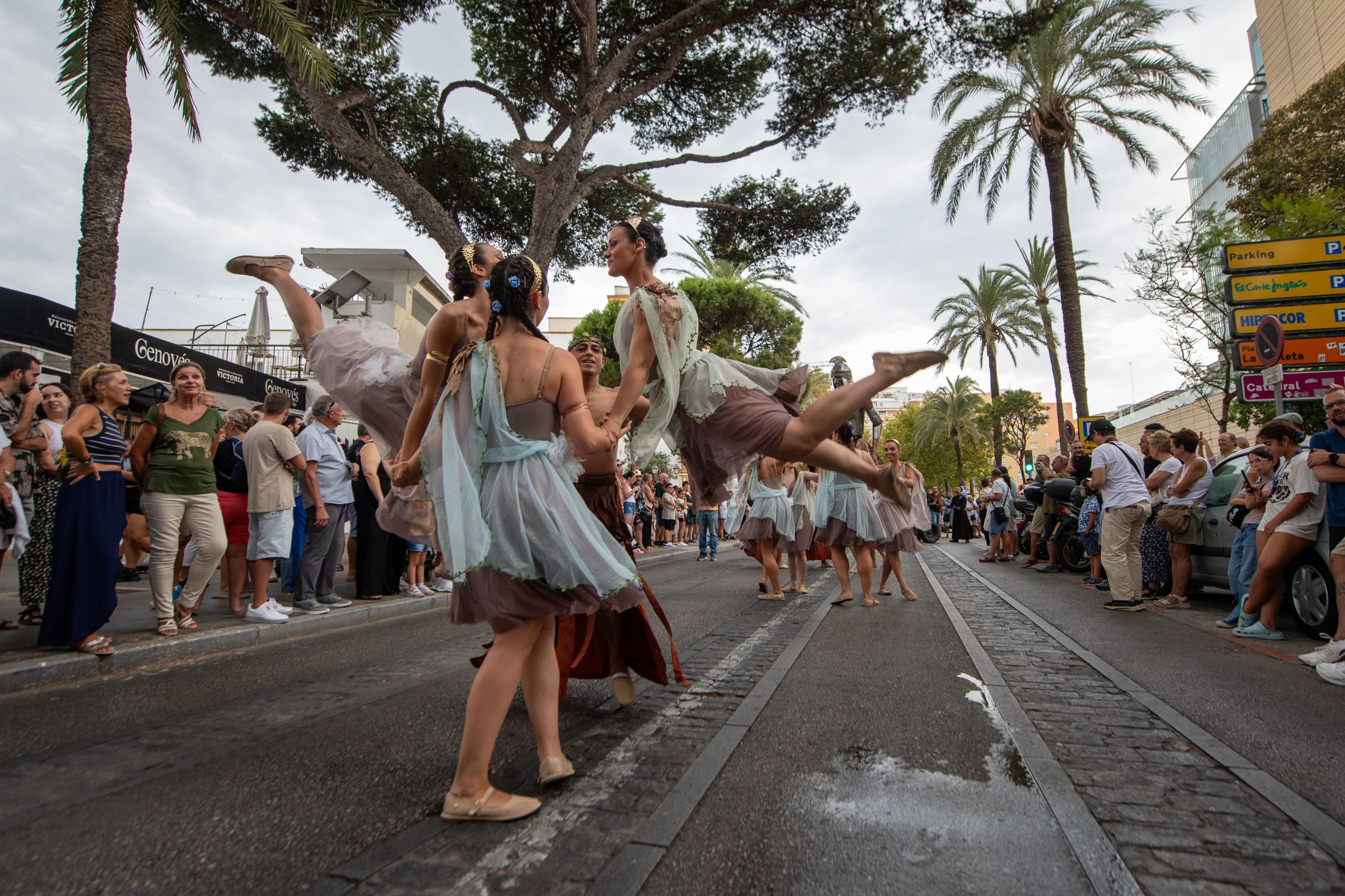El espectacular viaje en el tiempo de Cádiz  así ha vuelto a ser Gades 10