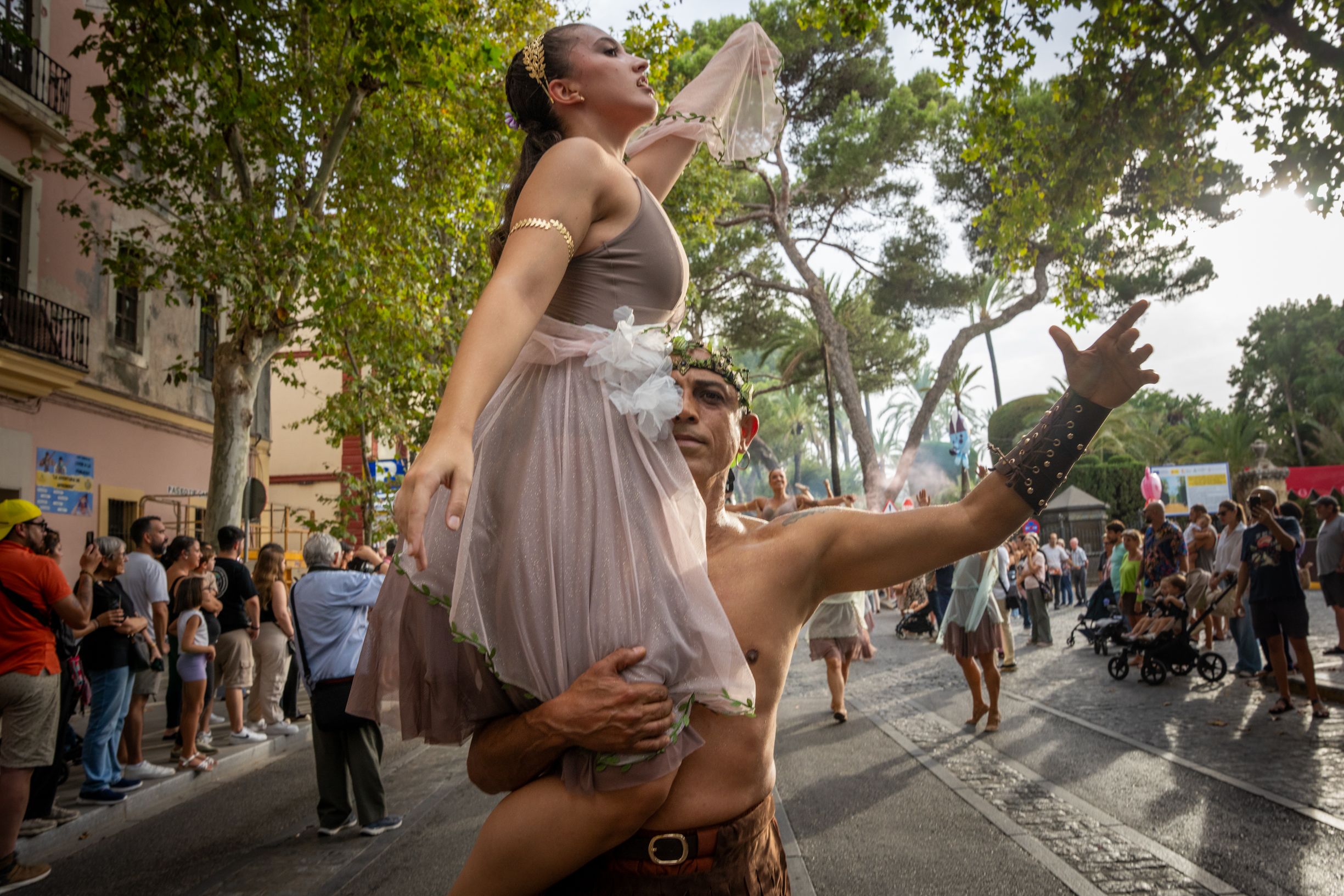 El espectacular viaje en el tiempo de Cádiz  así ha vuelto a ser Gades 15