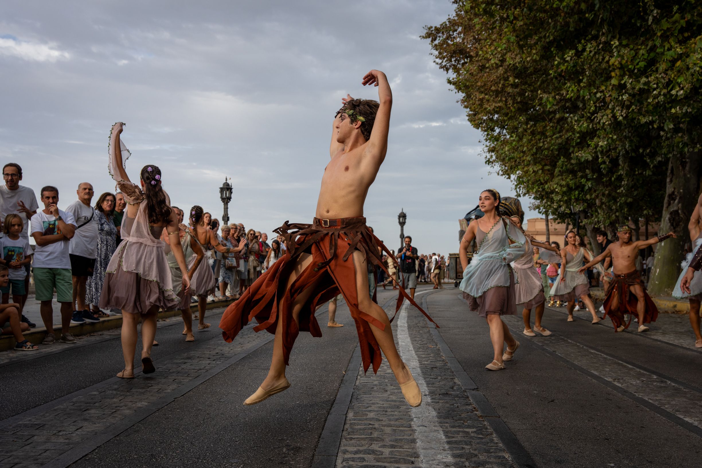 El espectacular viaje en el tiempo de Cádiz  así ha vuelto a ser Gades 18