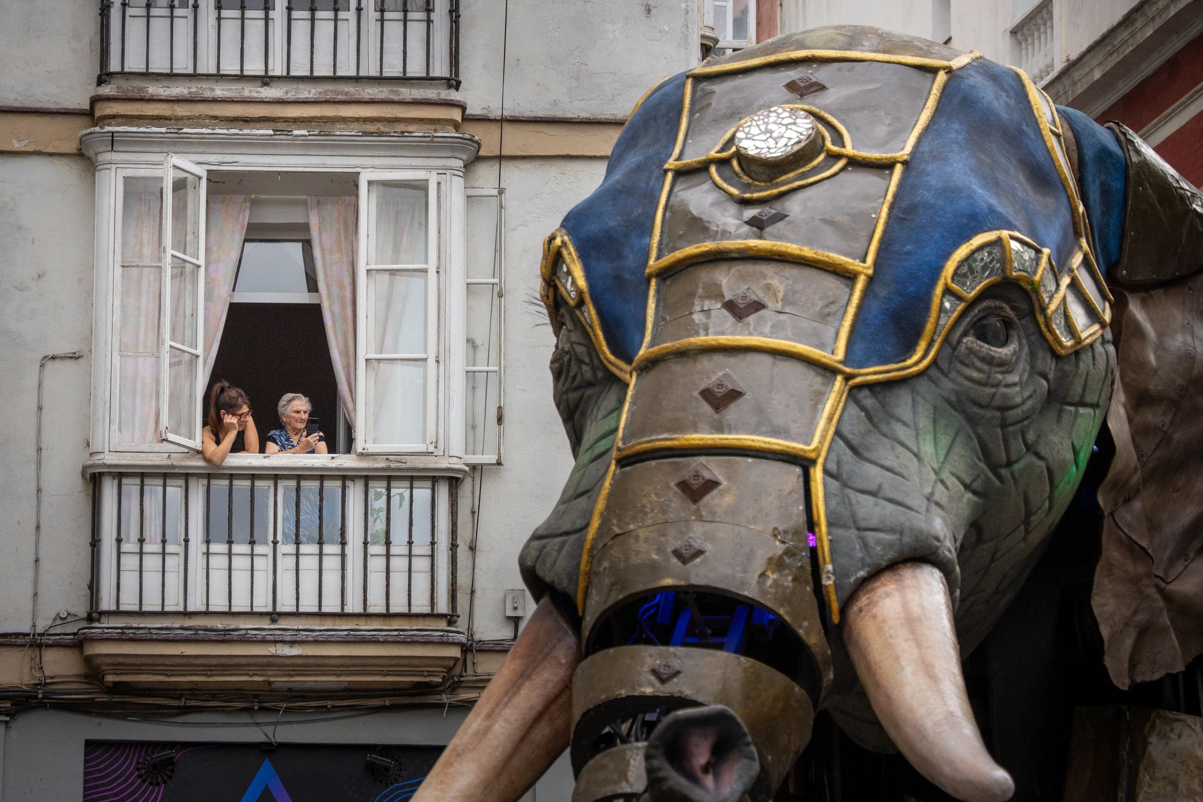 El espectacular viaje en el tiempo de Cádiz  así ha vuelto a ser Gades 21