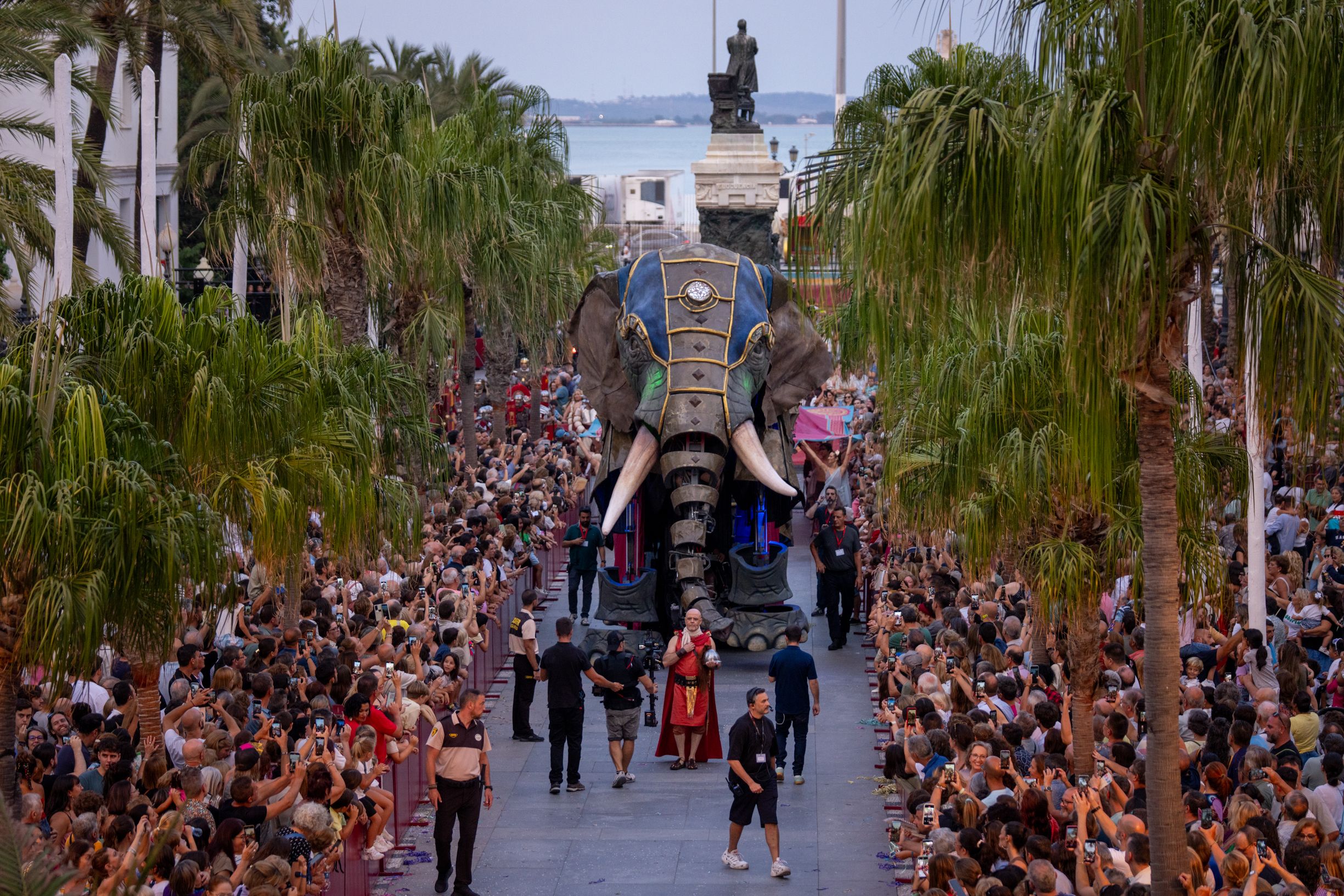 El espectacular viaje en el tiempo de Cádiz  así ha vuelto a ser Gades 39