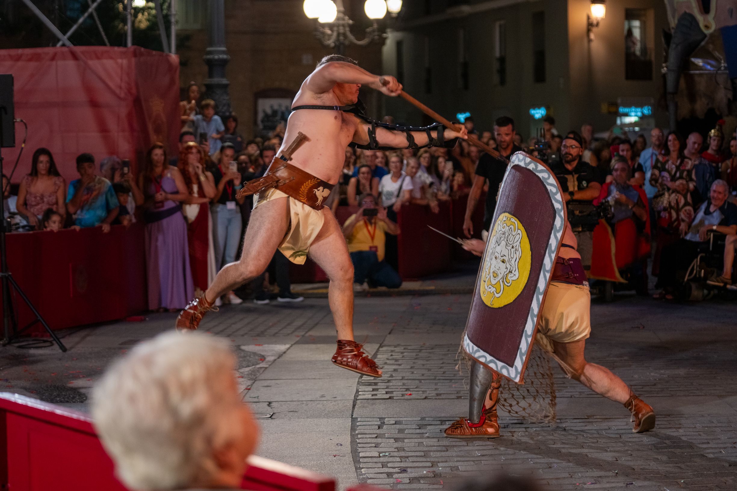 El espectacular viaje en el tiempo de Cádiz  así ha vuelto a ser Gades 64