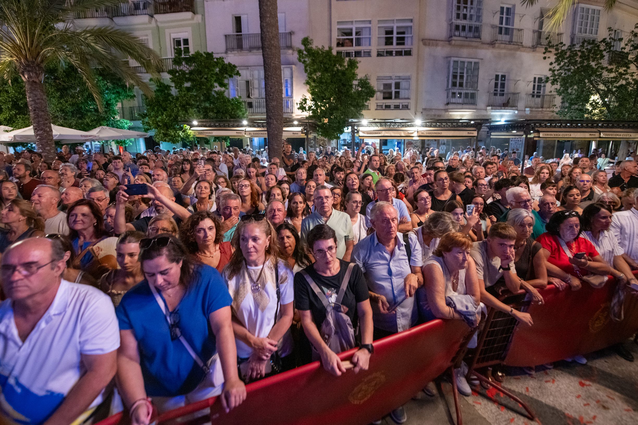 El espectacular viaje en el tiempo de Cádiz  así ha vuelto a ser Gades 78
