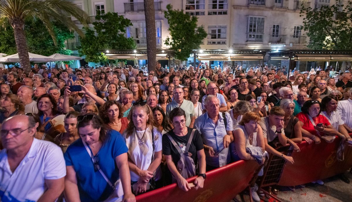 El espectacular viaje en el tiempo de Cádiz  así ha vuelto a ser Gades 78